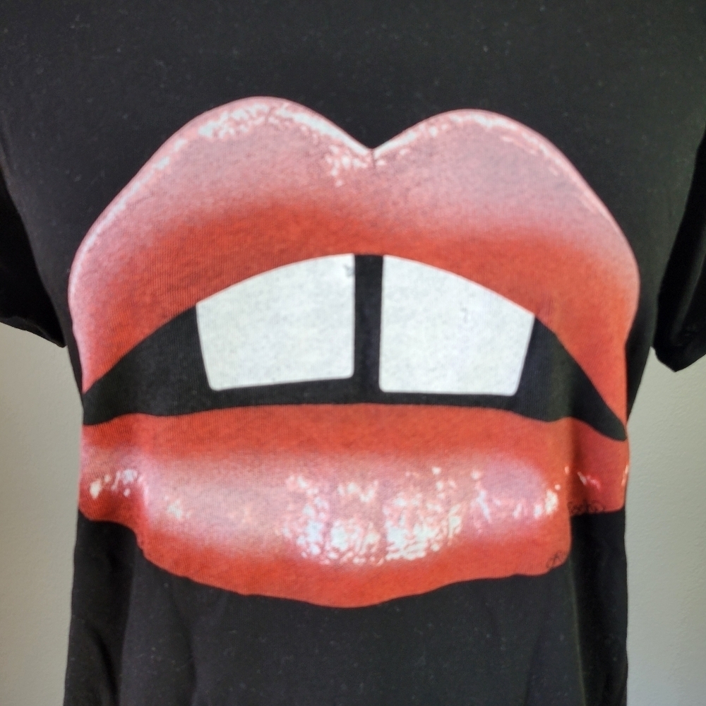 LAUREN MOSHI // Ltd Ed Edda short sleeve gap tooth lips soft vintage feel tee - Picture 8 of 12